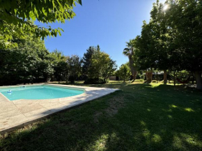 Casa gaucha, con piscina en chacras de coria